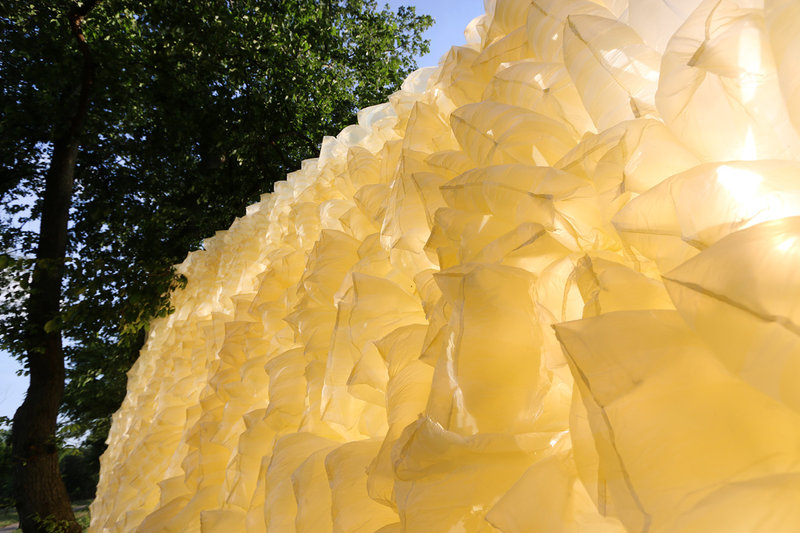 Illustration for article titled Weird Art Brings Plastic Shopping Bags Closer to Nature